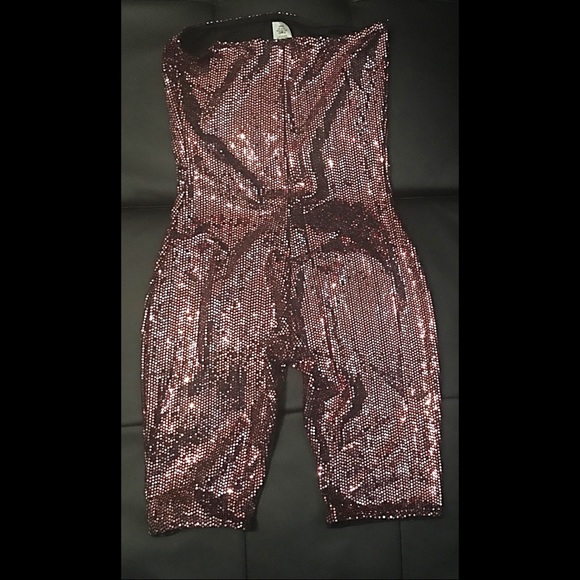 BRAND NEW‼️HOT ITEM🔥Kylie Inspired Sequin Romper - Picture 8 of 8